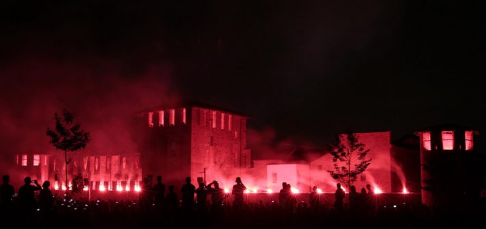 Gli Arcieri del Martello danno il via all'incendio del Castello di Legnano, a conclusione della due giorni di Castello in Festa 2018.